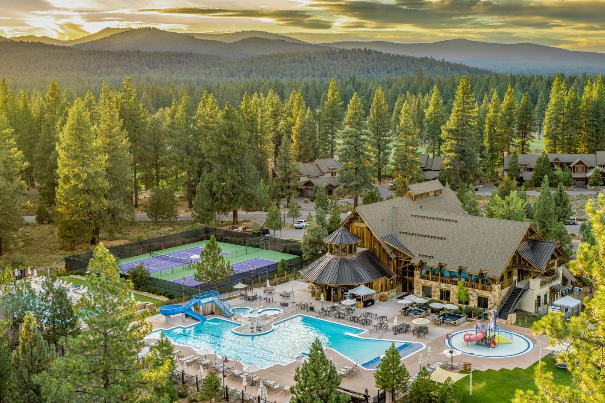 The Cottages - Golf, Pool, Play - 2-Bedroom トラッキー エクステリア 写真